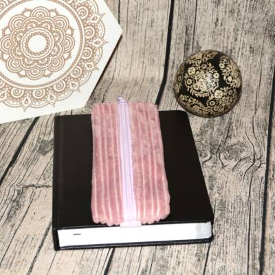 Stiftemäppchen mit Gummiband- Etui- Cord-Breitcord-Samtigweich-rosa-hellrosa