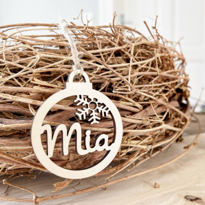 Personalisierte Weihnachtskugel | Holz | Christbaumkugel | Weihnachtsgeschenk | Weihnachtsbaumschmuck | Vorname | Tannen