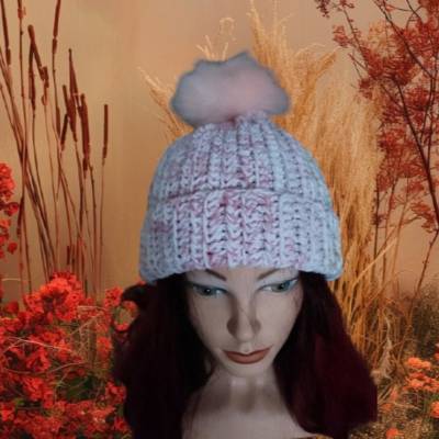 Kuschelige Bommelmütze, gehäkelt, Handarbeit