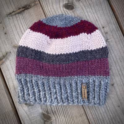 VERSANDFERTIG  Mütze Größe M Blockstreifen aus Wolle – Warm und stilvoll
