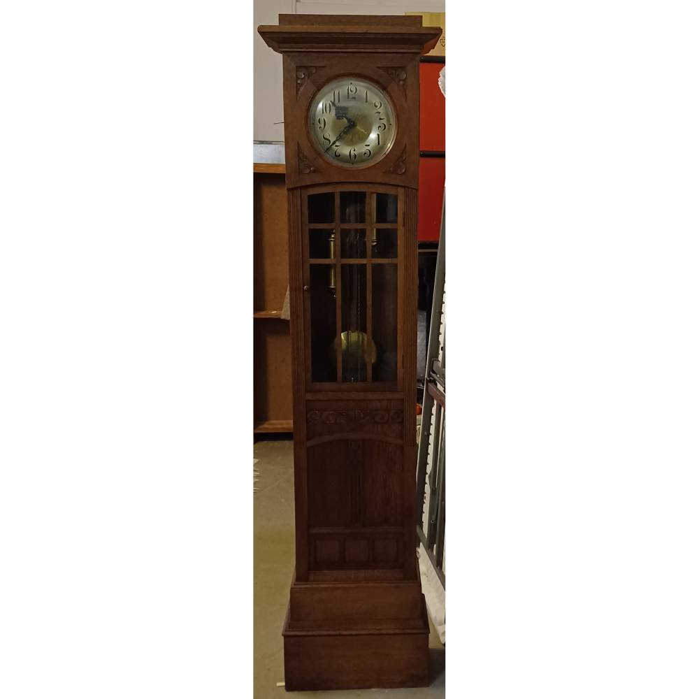 Antike Standuhr aus den 20er Jahren Schlagwerk zur vollen und