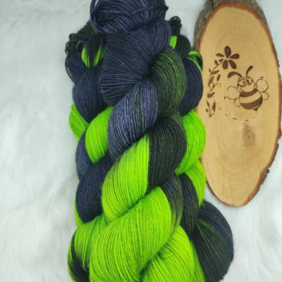 Handgefärbte Sockenwolle 4 fach