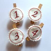 Stickdatei Adventskalenderzahlen rund für Button zum Aufnähen oder Aufkleben Bild 5