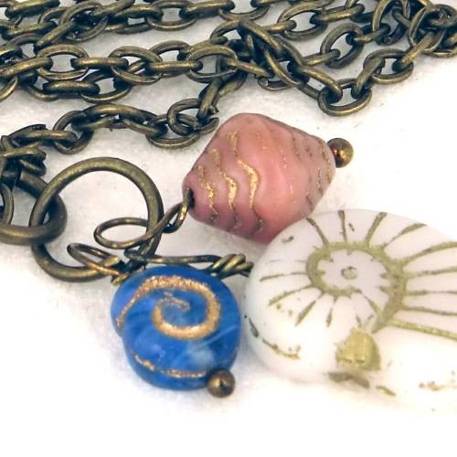 lange Kette maritim mit 3 Anhänger Charm Schnecke Muschel glasperlen bronzefarben UNIKAT, by BuntMixxDesignDESIGN