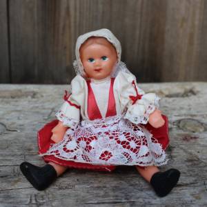 DDR Trachtenpüppchen 15 cm Ari Spreewaldpuppe Gummi 50er Jahre Bild 1