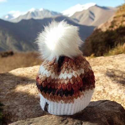 Kuschelige Mütze, gehäkelte Handarbeit