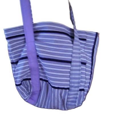 Lila Einkaufstasche aus Dirndlstoff – Upcycling Stofftasche mit Innentasche, Unikat, l 30 b 45 h 33 cm, Handgemacht