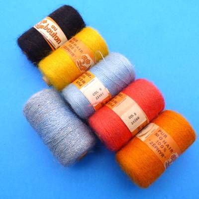 Lacegarn Sammlung au bouton d’or – 22 Rollen Mohair Zephyr Wolle, Rarität in Blau, Gelb, Orange, Rot, Schwarz
