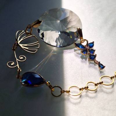 Sonnenfänger  Gold Blau Fensterkristall  mit Schmetterling Suncatcher SF-G-8