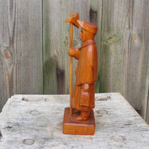 geschnitzter Nachtwächter mit Laterne und Lanze Rhönkunst Holzfigur Vintage DDR Bild 8