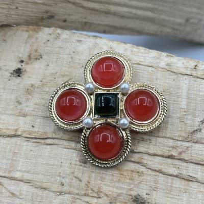 Historisierende Brosche Renaissance, gold mit farbigen Glassteinen