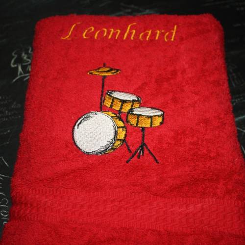 Handtuch Schlagzeug mit Namen bestickt W508