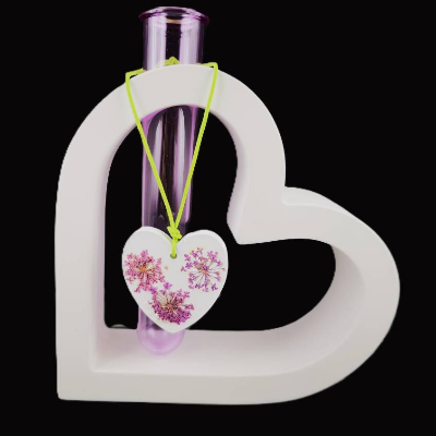 Vase aus Keramik in Herzform, Reagenzglas Vase, Skandi Deko