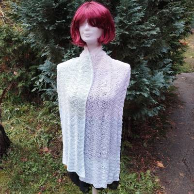 Extra langer Häkelschal im Wellenmuster – Farbverlauf, 4-fach Bobbel, 210 cm Länge