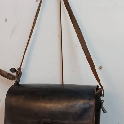 Original Postbotentasche Ledertasche Briefträgertasche aus Berlin 50er Jahre Vintage