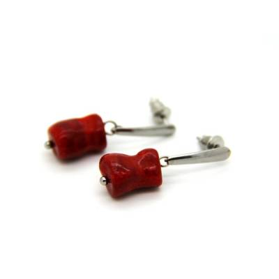 Korallen-Nugget-Edelstahl-Ohrstecker in marmoriertem Orangerot, eingehängtem Element, klasischer Korallenschmuck