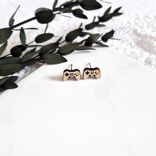 Holz Ohrringe Nintendo | ausgefallene Ohrringe aus Holz |  Schmuck Geschenk | Ohrringe als Geschenk | handgefertigt | Oh