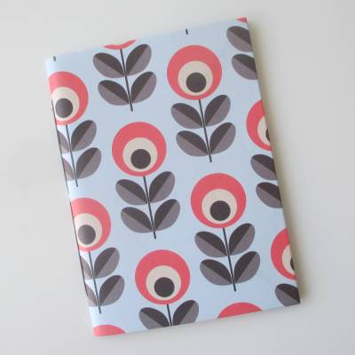 Notizheftchen Retroblumen auf Hellblau, DIN A6 blanko, Einband gefaltet (Heft 2)