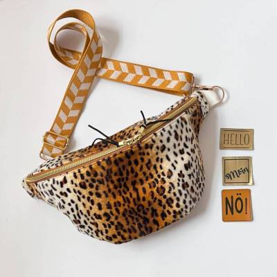 LEO Crossbodybag Hüfttasche aus Fellimitat mit Wechselgurt handmade von zimtblüte