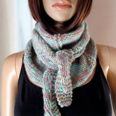 Schaltuch, Halstuch aus weichem Garn aus Baumwolle und Merinowolle in tollen Farben, Dreieckstuch, gestrickt