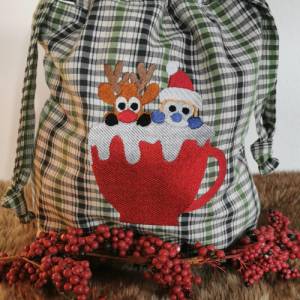 Stickdatei Tasse mit Weihnachtsmann und Rentier Aplikation und Vollstick Variante in 13x18,20x20,20x26 cm Bild 4
