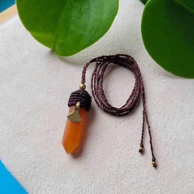 Makramee-Halskette mit Aventurin-Spitze