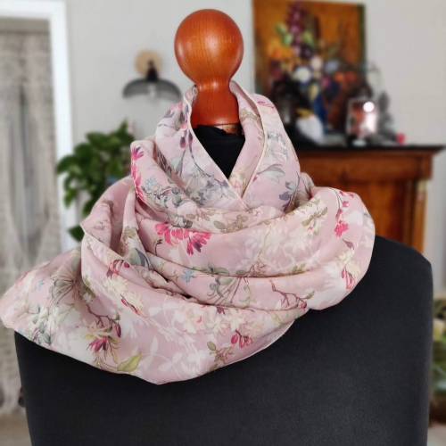 Weiches zartes Chiffontuch