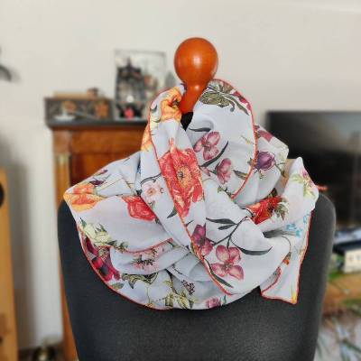 Weiches florales  Chiffontuch