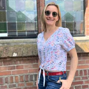 Knotenbluse/Shirt Bild 9