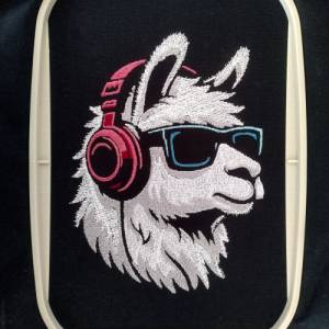 Maschinen Stickdatei - Lama cool Color Lichteffekt 12-14*18cm Bild 3