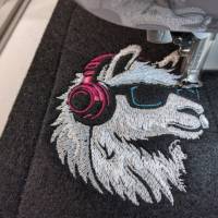 Maschinen Stickdatei - Lama cool Color Lichteffekt 12-14*18cm Bild 5