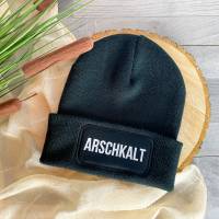 Beanie mit Spruch – stylische Wintermütze Unisex | Geschenk Weihnachten, Weihnachtsmarkt Mütze Arschkalt