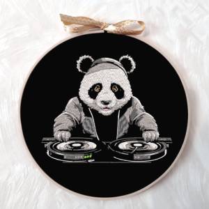 Maschinen Stickdatei - Panda DJ Lichteffekt 12-14*18cm Bild 4