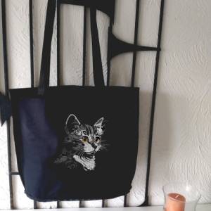 Maschinen Stickdatei - Katze Konturen grau Lichteffekt 12-14x18cm Bild 3