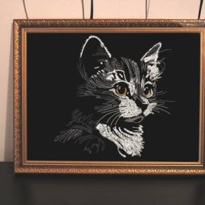 Maschinen Stickdatei - Katze Konturen grau Lichteffekt 12-14x18cm Bild 4