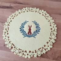 Stickdatei - Hase im Blumenkranz Ostern Frühling 2 Größen Bild 1