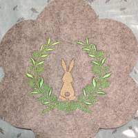 Stickdatei - Hase im Blumenkranz Ostern Frühling 2 Größen Bild 4