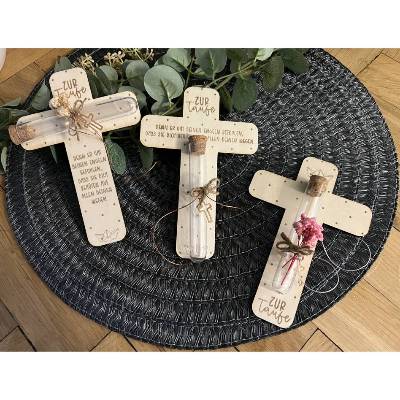 Geldgeschenk zur Taufe Taufgeschenk Kreuz Spruch Holz Lasergravur Trockenblumen Erinnerungstück Geschenkidee 