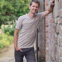 Shirt Phil – PDF-Schnittmuster Gr. 44-64 | Modernes Herrenshirt mit markanten Biesen Bild 4