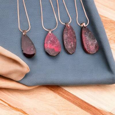 Interessante, wunderschöne Halsketten