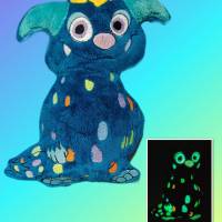 Stickdatei Monsterchen Kissen 20x28 cm Bild 1