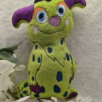 Stickdatei Monsterchen Kissen 20x28 cm Bild 2