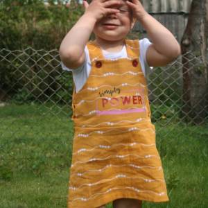 Emmas Latzkleid Bild 3