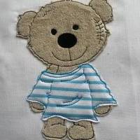 Stickdatei Doodle Teddy Bär Boy – 3-teiliges ITH Set 731 für Kuscheltier & Schnullertuch Applikation Bild 2