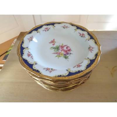 Suppenteller mit geschmackvollem Dekor. Winterling