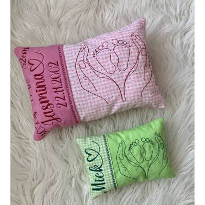 Stickdatei Kissen In the Hoop – Babyfüße & Hände Set 831 zur Geburt & Taufe, Geburtskissen von Design-by-Jasmina