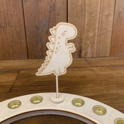 Dino-Stecker mit Adapter – Verspieltes Zubehör für deinen Geburtstagskranz