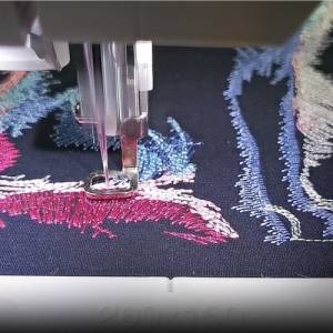 Maschinen Stickdatei - Katze KI sitzend Konturen Lichteffekt 12-14*18cm Bild 7