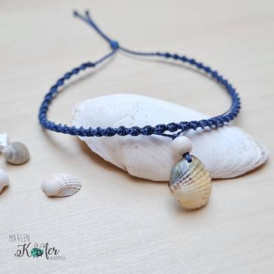 Maritimes Fußkettchen in Blau mit echter Muschel