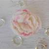 gefilzte Blume Rosenblüte weiß rosa pink mit Wachsperle als Brosche  shabby Bild 4